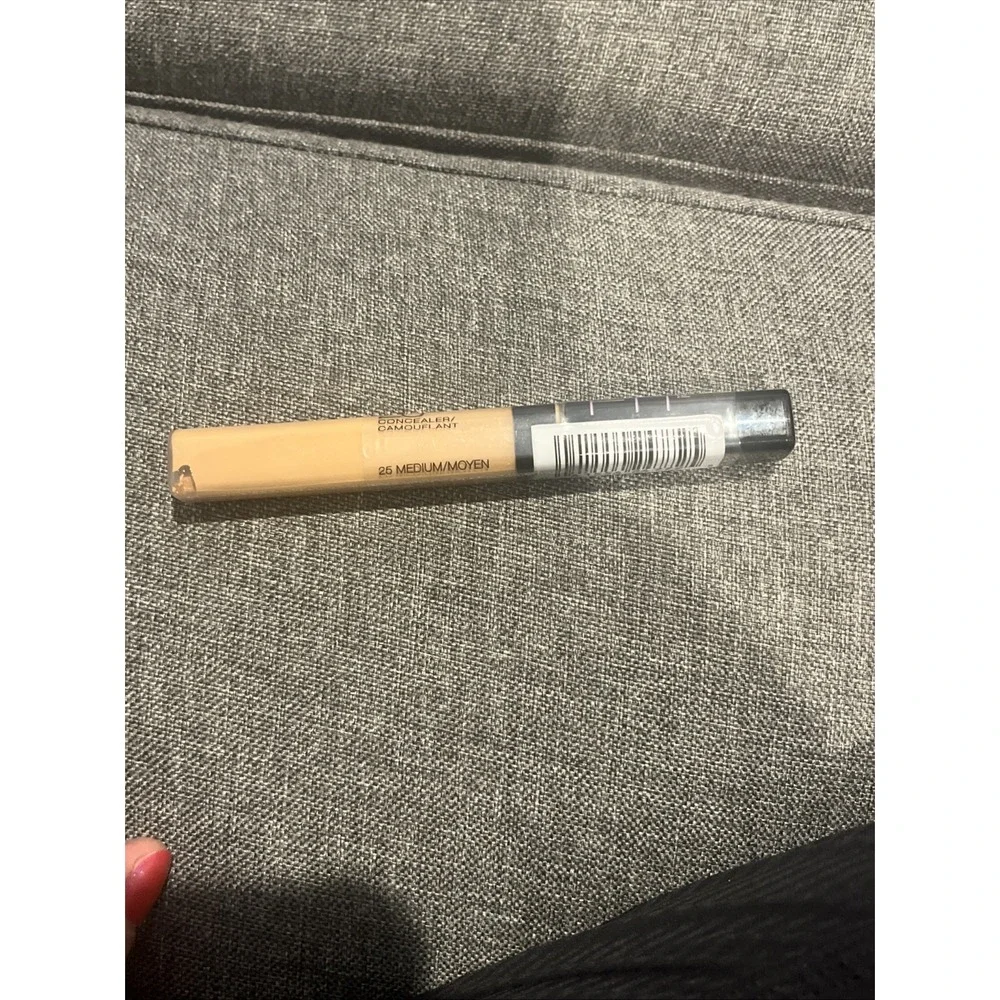 Maybelline Fit Me! Concealer 0.23fl.oz./6.8ml 25 Medium 25